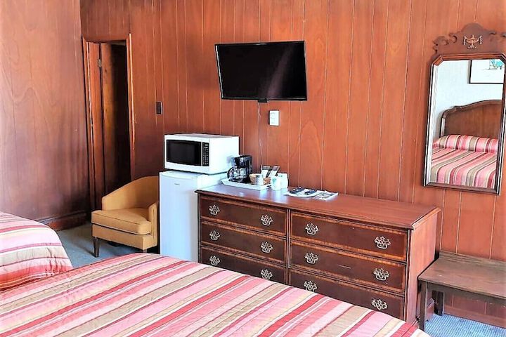 Room 12 of 98