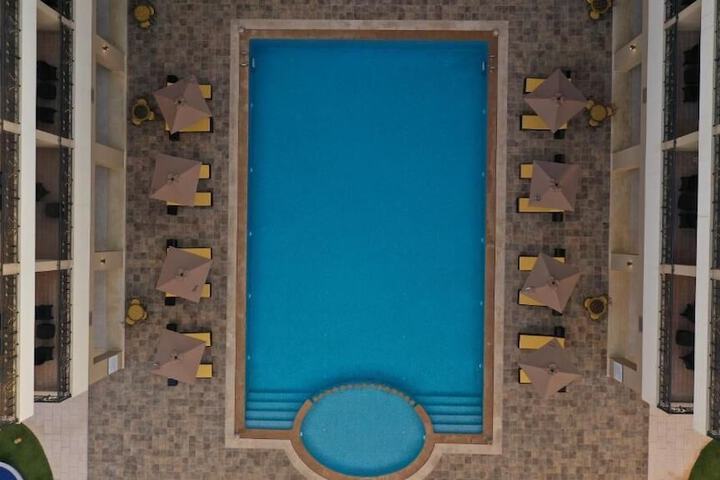 Pool 23 of 37