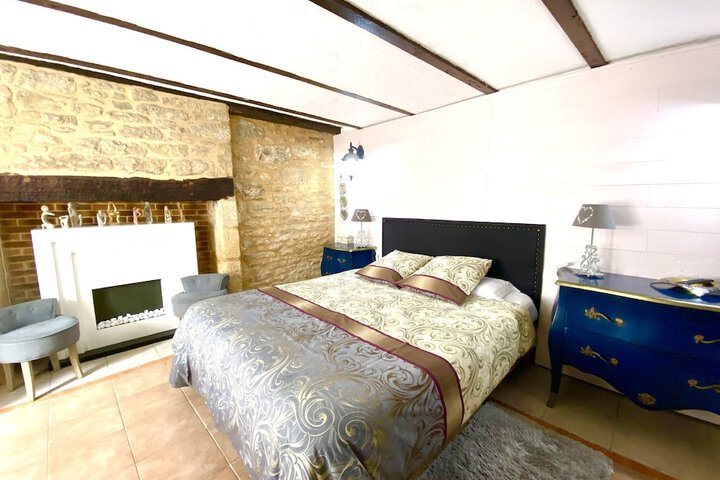 Room 4 of 35