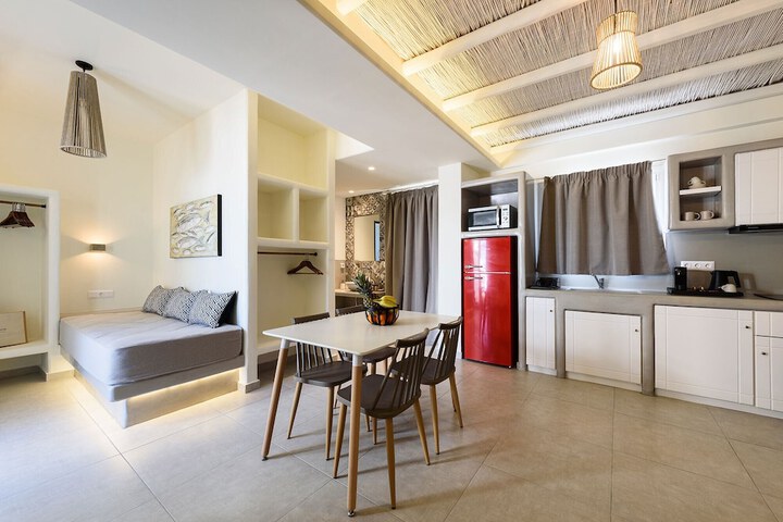 Room 40 of 144
