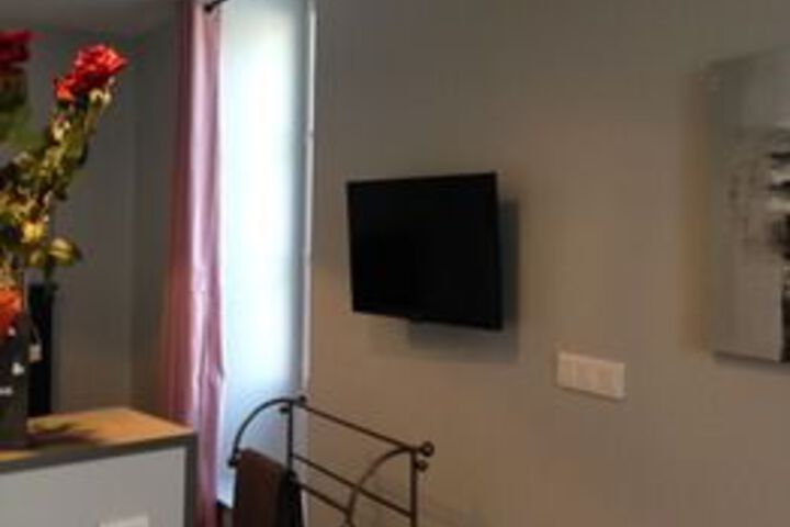 Room 25 of 27