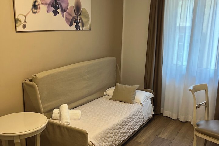 Room 18 of 30