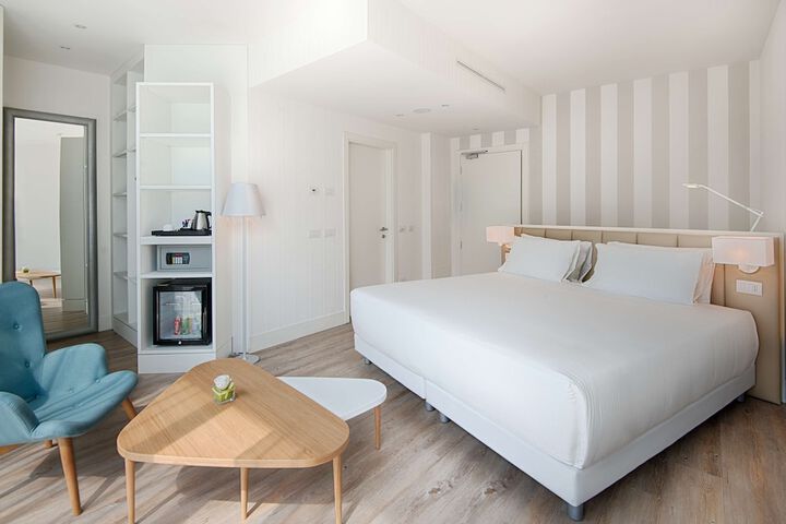 Room 8 of 41