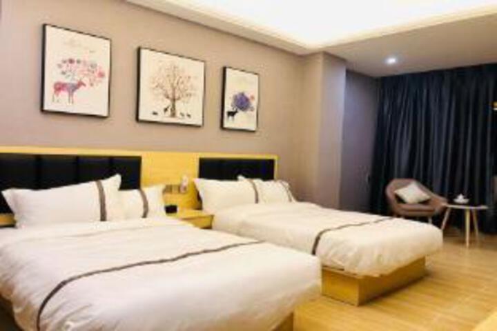 Room 21 of 23