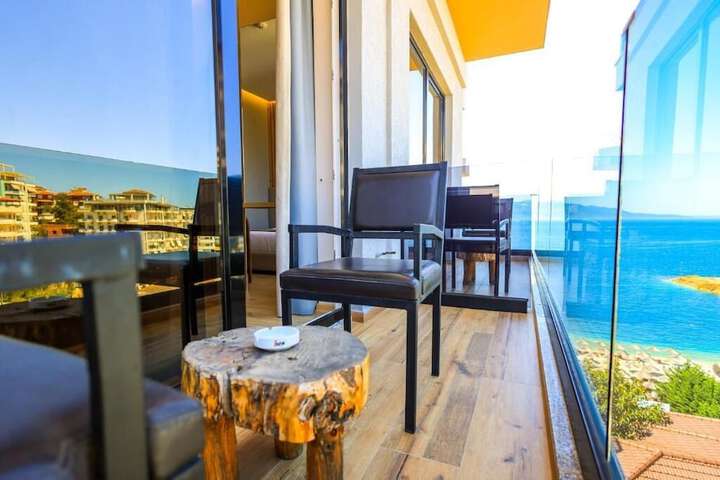 Terrace/Patio 52 of 96
