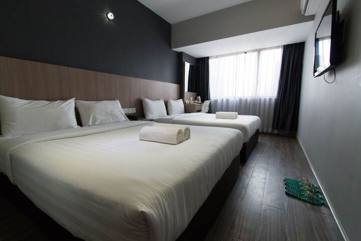 Room 10 of 43
