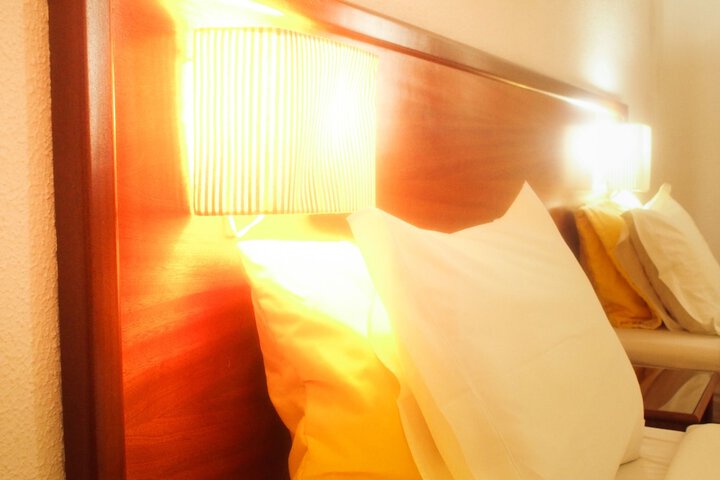 Room 6 of 38