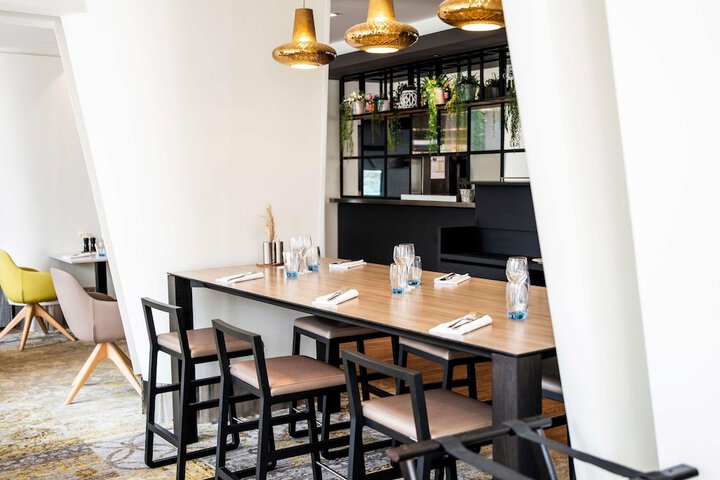 Dining 103 of 149