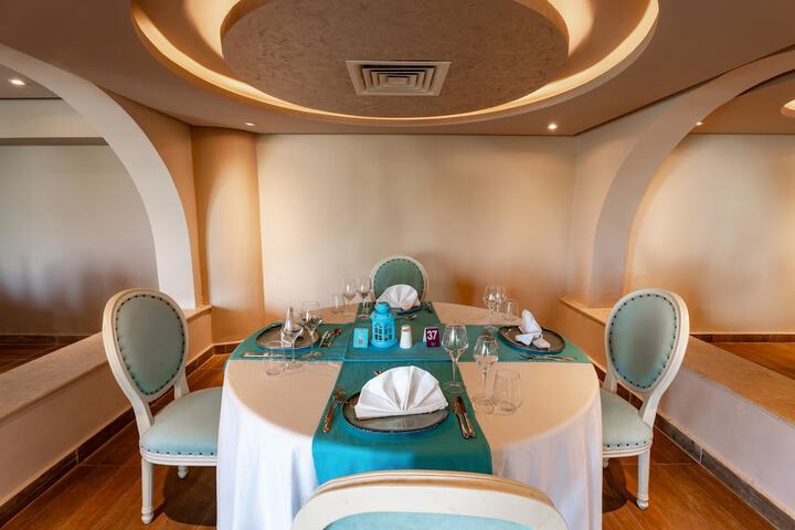 Dining 124 of 204