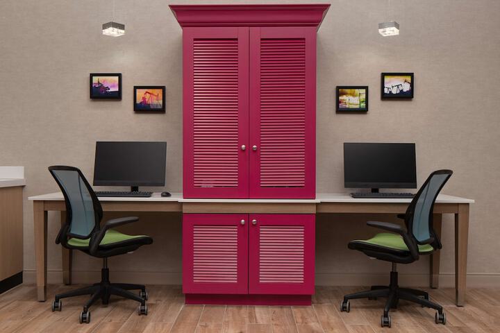 Business Center 24 of 28