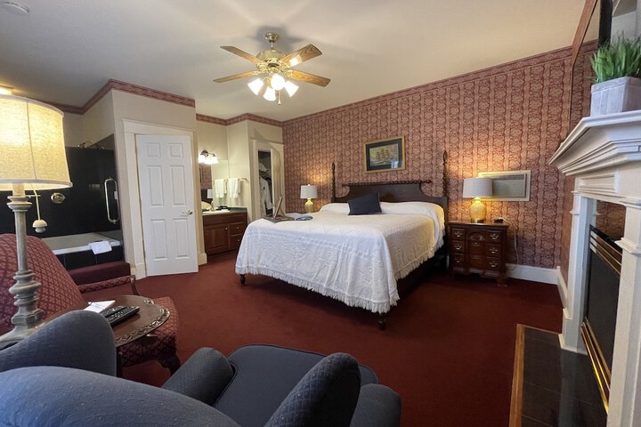 Room 34 of 67