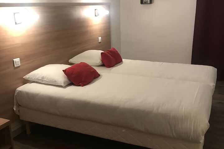 Room 14 of 138