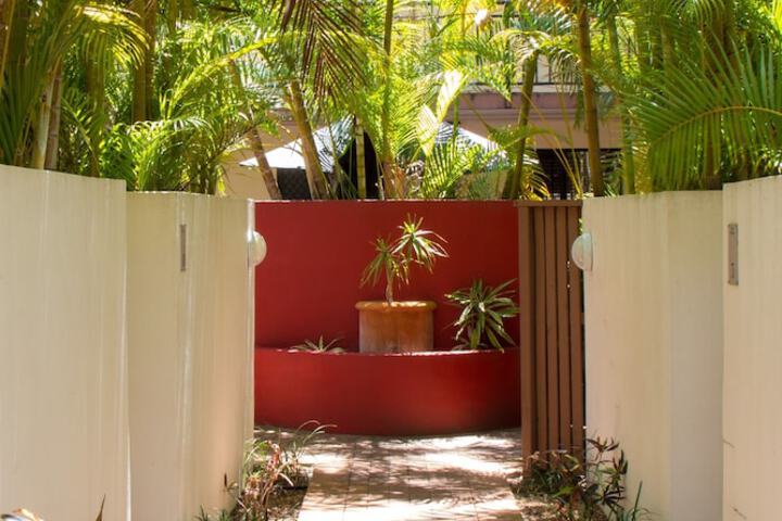 Hotel Exterior 24 of 26