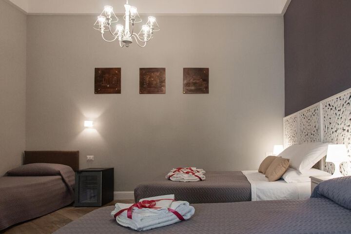 Room 16 of 48