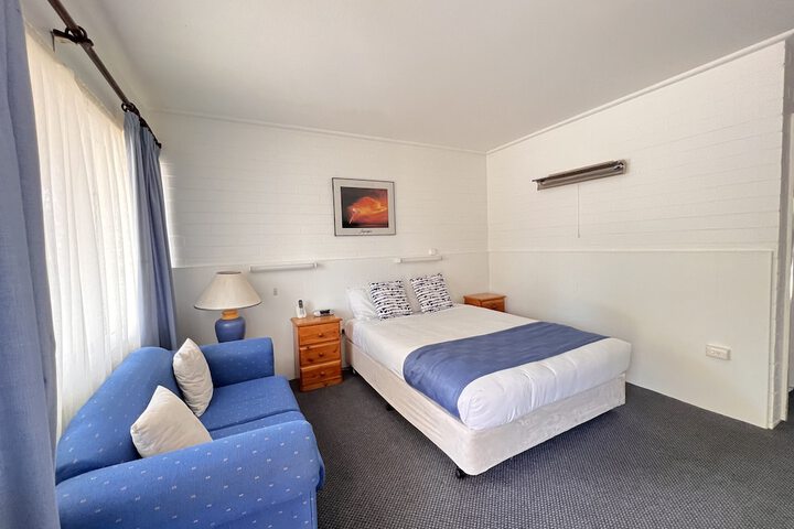 Room 2 of 18