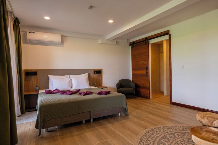 Room 4 of 54