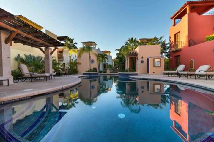 Pool 19 of 27