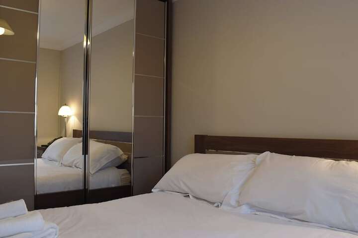 Room 45 of 106