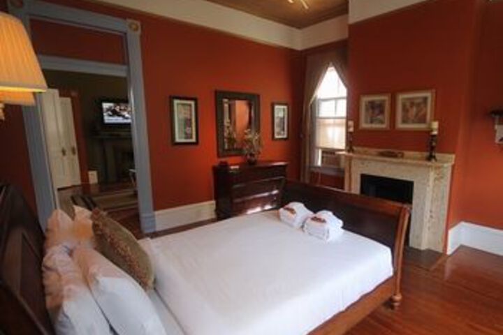Room 73 of 120