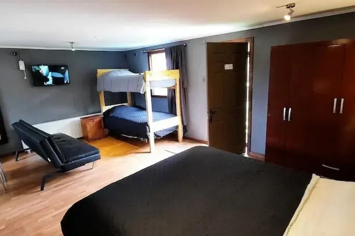 Room 2 of 16