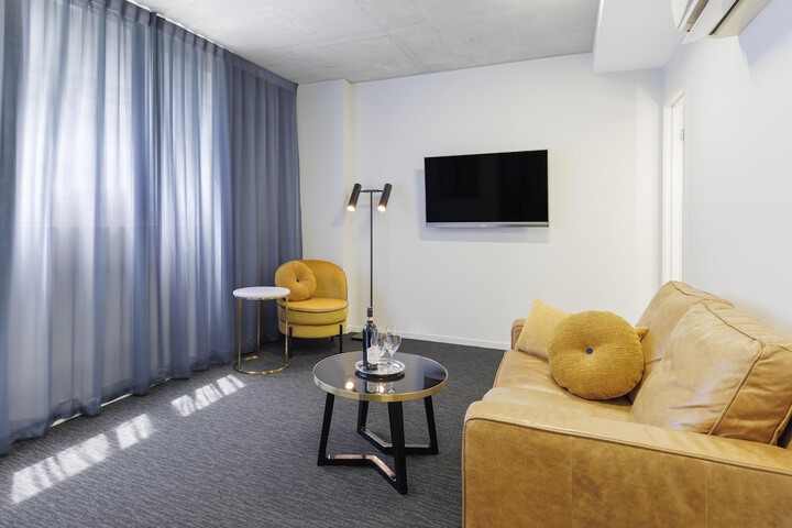 Room 55 of 112