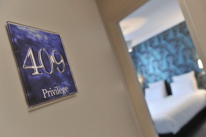 Room 15 of 112