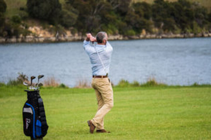 Golf 4 of 9