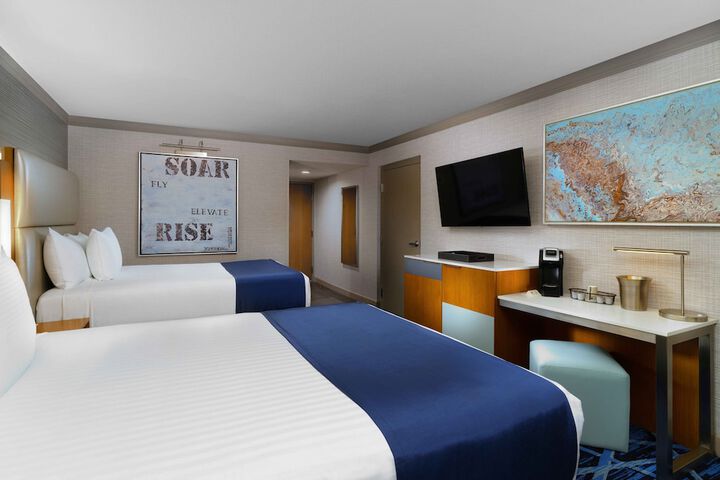 Room 42 of 178