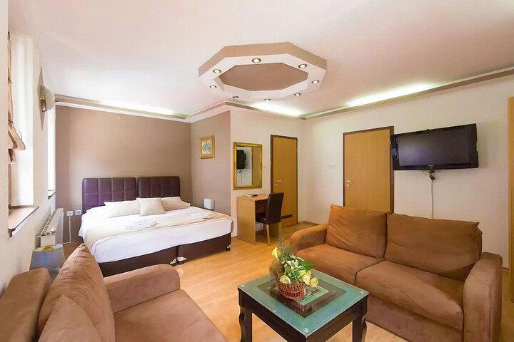 Room 14 of 81