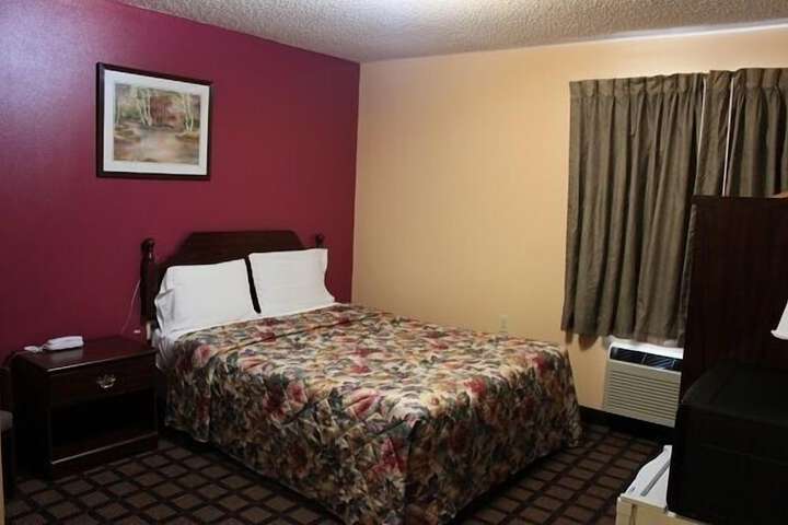 Room 16 of 42