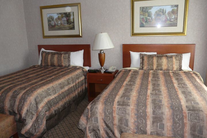 Room 3 of 27