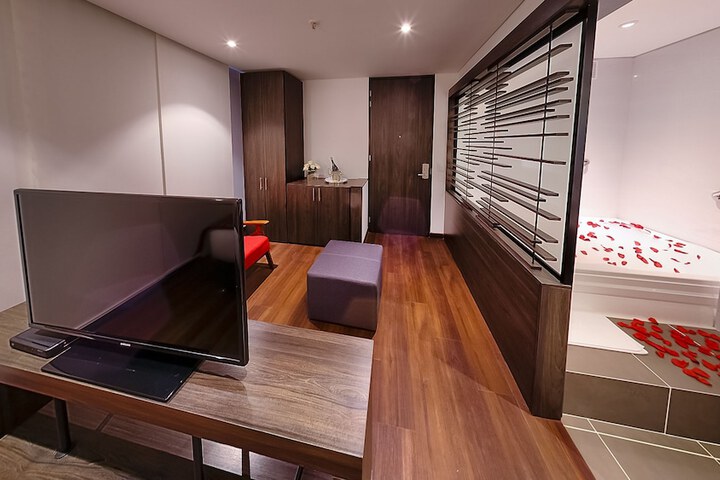 Room amenity