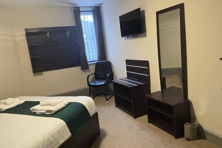 Room 18 of 86