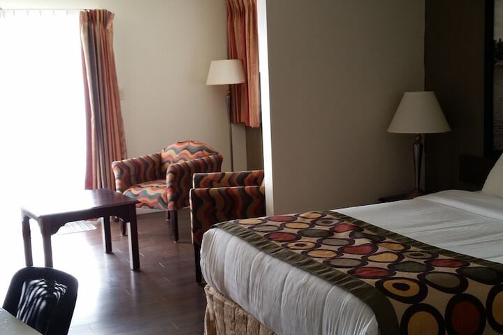 Room 7 of 36