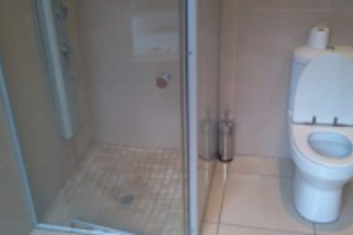 Room 30 of 96