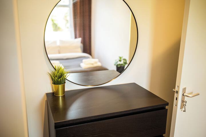 Room 29 of 49