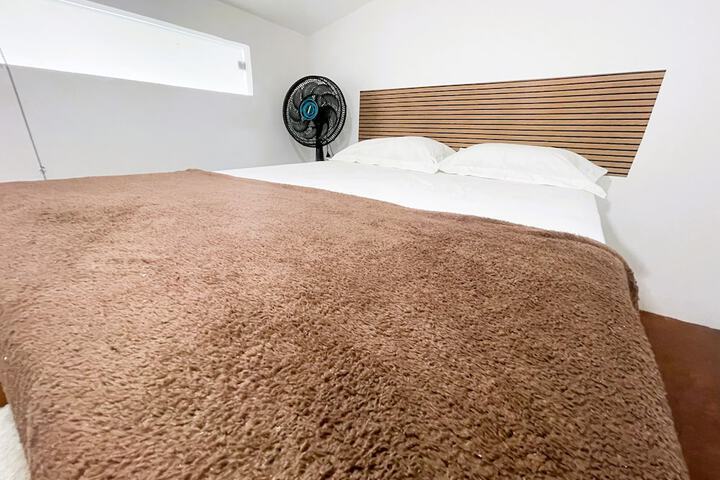 Room 6 of 59