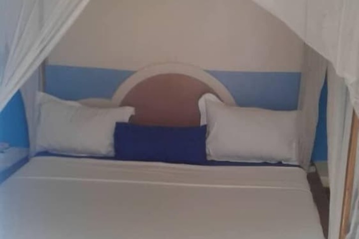 Room 14 of 17