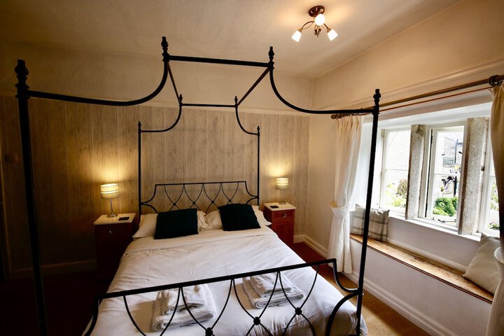 Room 13 of 62