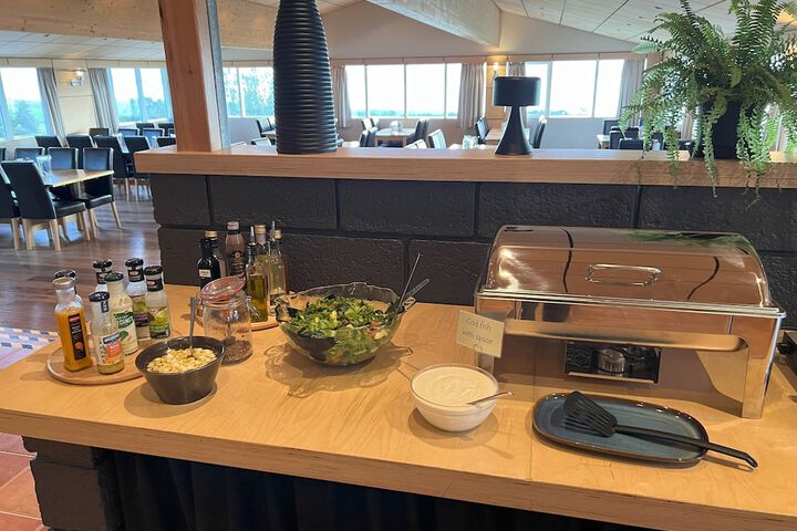 Dining 46 of 68