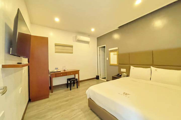 Room 17 of 68