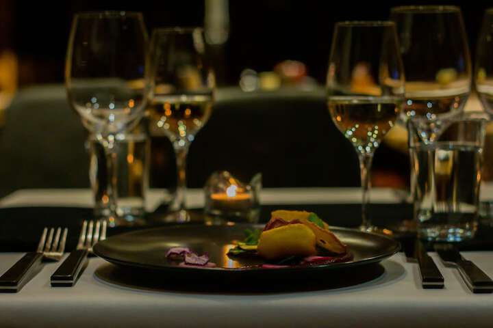 Dining 20 of 63