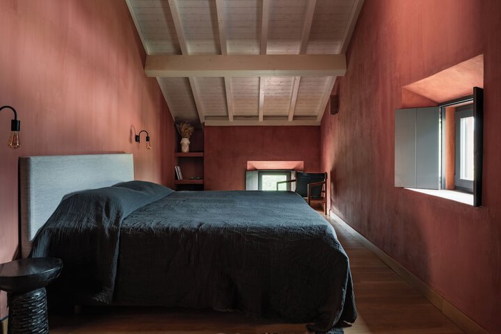 Room 7 of 84