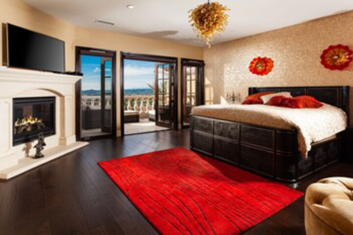 Room 53 of 70