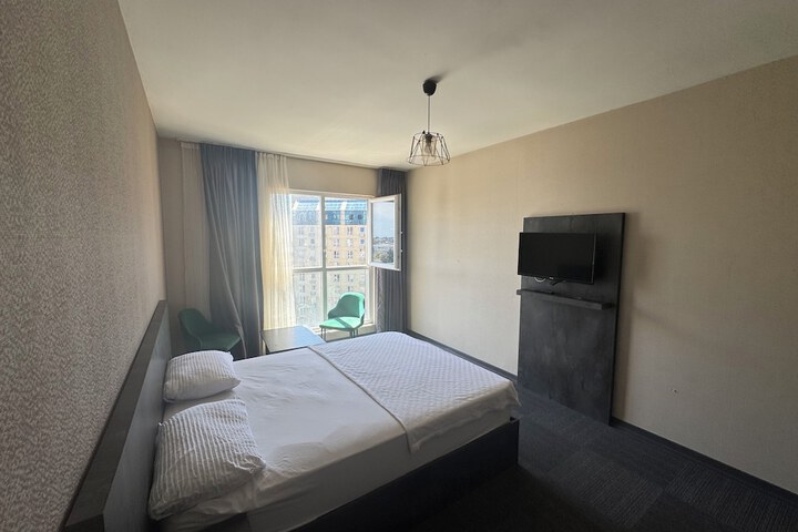 Room 6 of 21