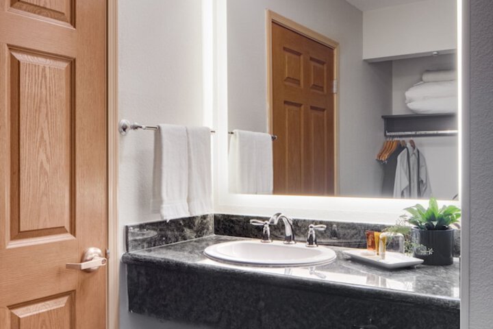 Bathroom sink