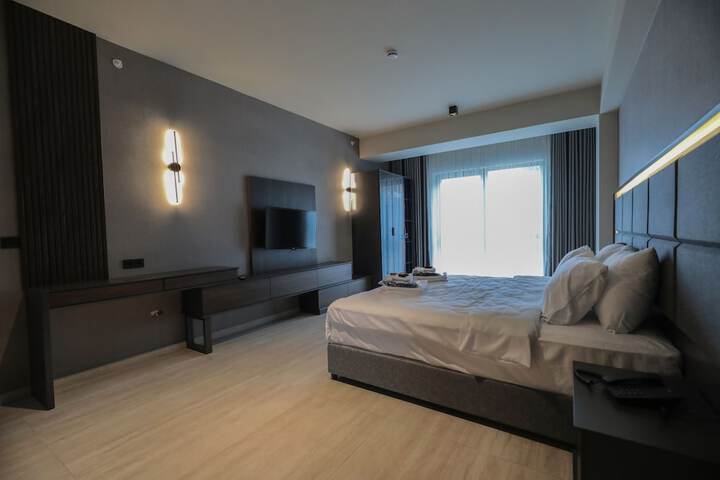 Room 9 of 42
