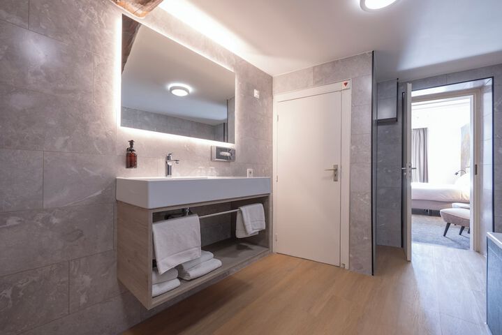 Bath Interior