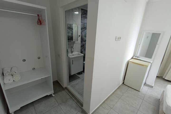 Room 15 of 57