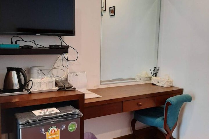 Room 47 of 172